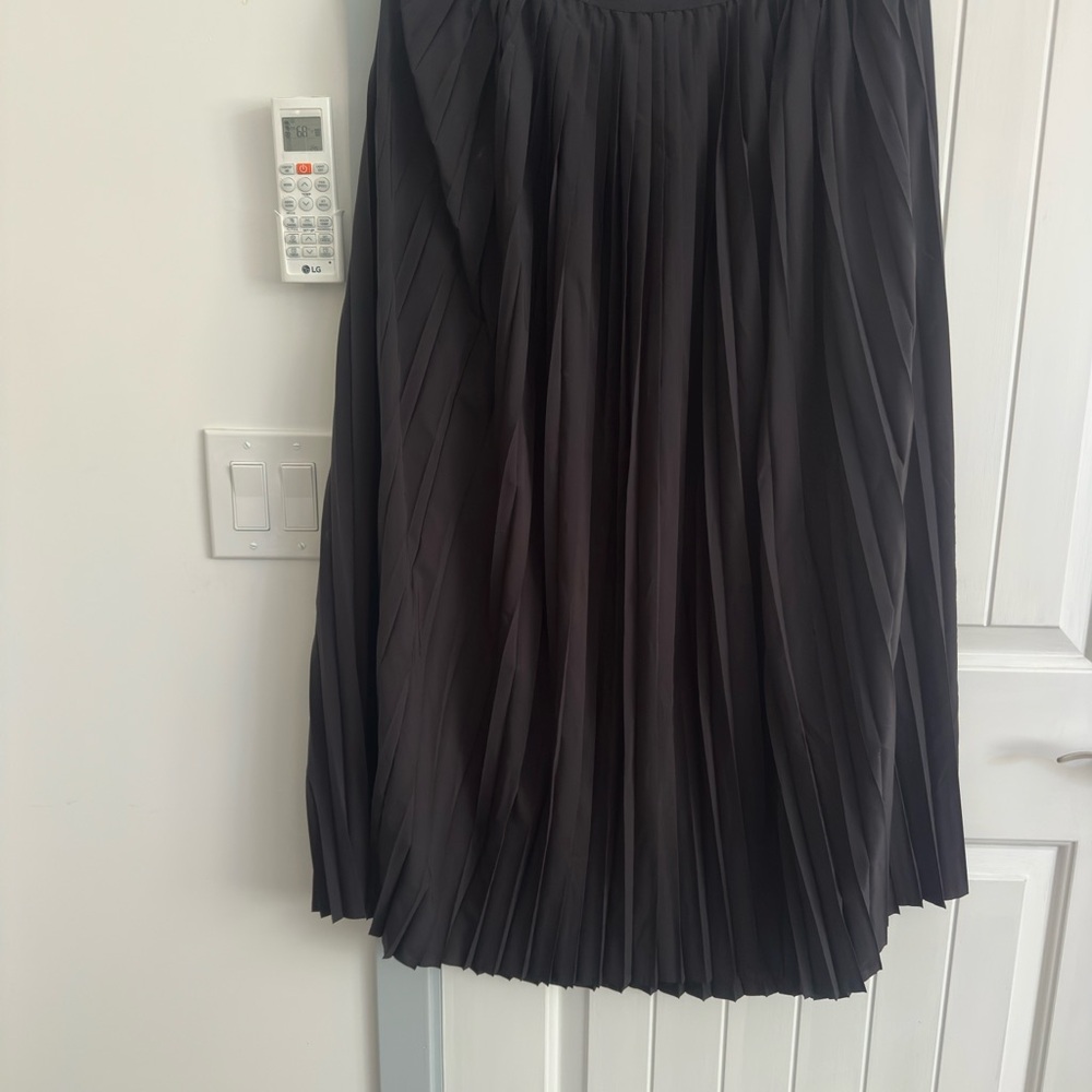 Aerie Black Pleated Midi Skirt for Work